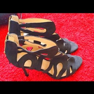 Nine West Flora Zipper Heel